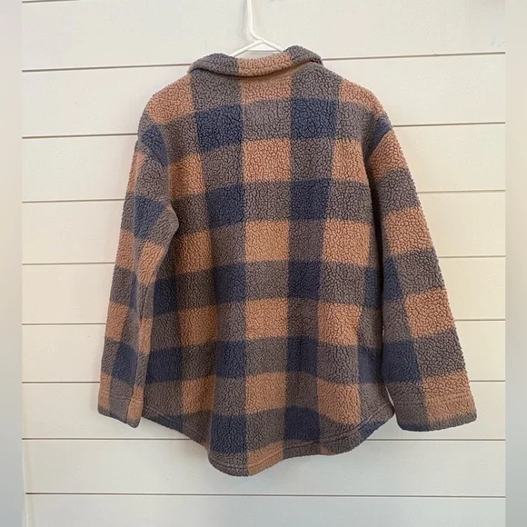 Koolaburra by UGG Checkered Button Down Shacket - Picture 2 of 8